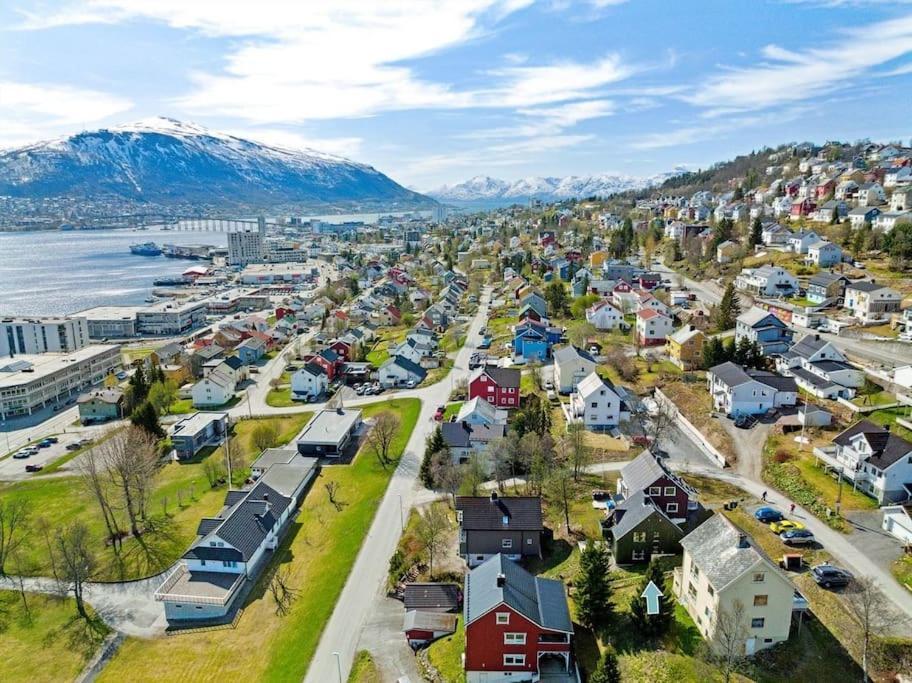 Cozy Little House In Tromso City Kültér fotó